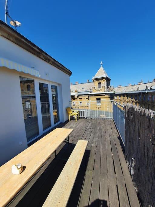 בודפשט Beauty On The Rooftop With Ac And Rooftop Terrace מראה חיצוני תמונה